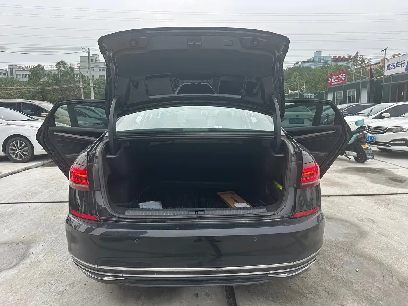 Фото 10 - Volkswagen Passat