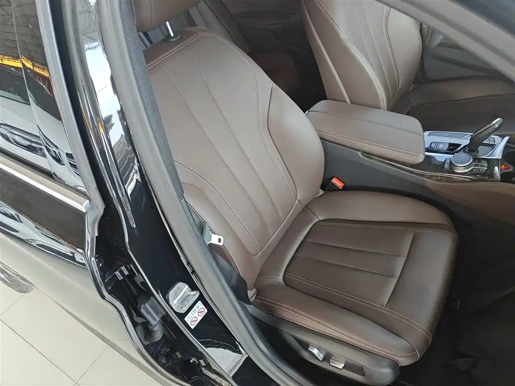 BMW 5 Series 2020 525Li M Sport Package фото 20