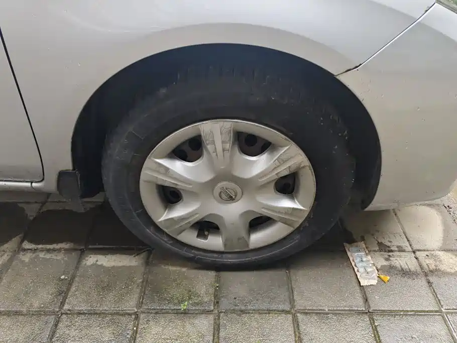 Nissan Sunny 2012 2011 1.5XE Manual Comfort Edition