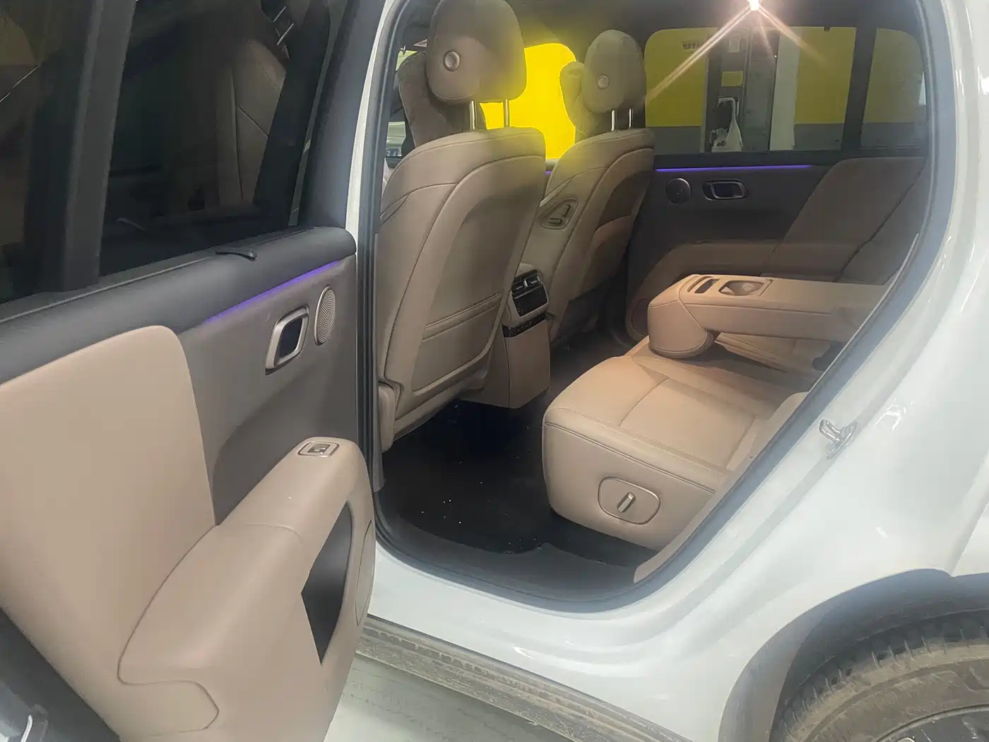 Li Auto i6 2026 2025 2WD Base Model