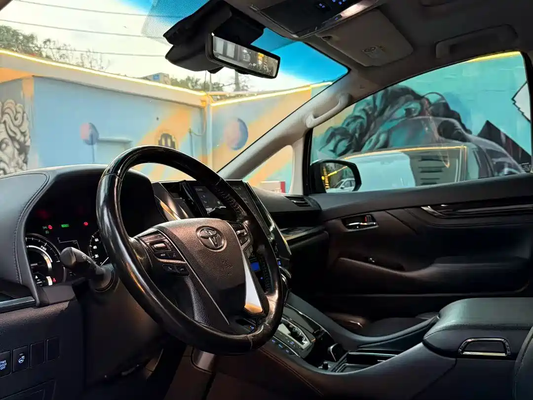 Toyota Vellfire 2020 Twin Engine 2.5L HV Luxury Edition фото 9