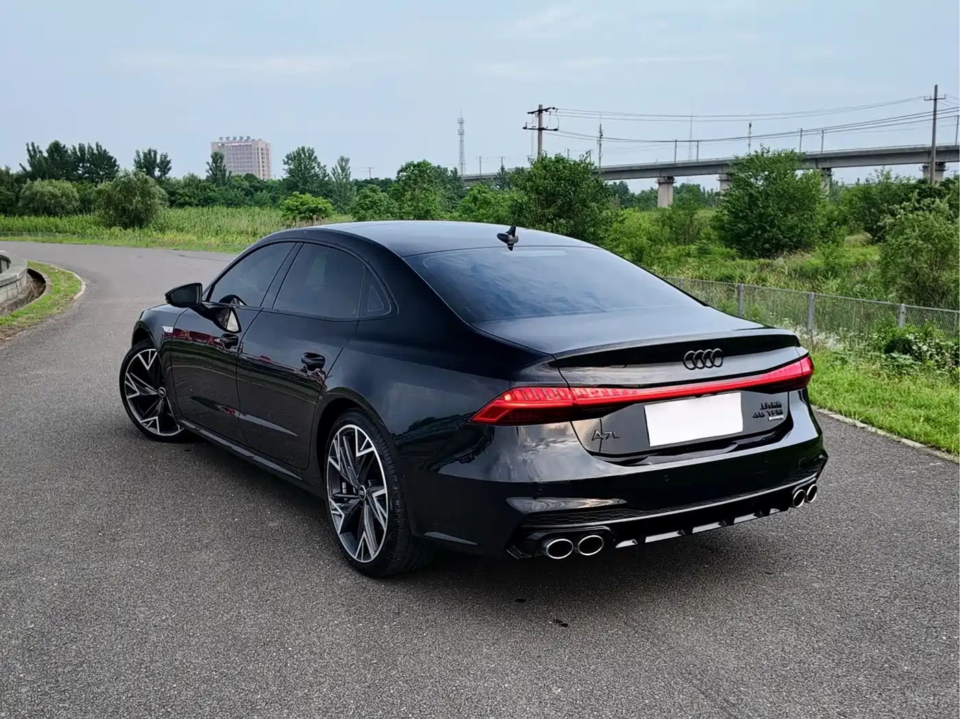 Audi A7L 2023 45 TFSI quattro S-line Black Warrior Edition фото 9