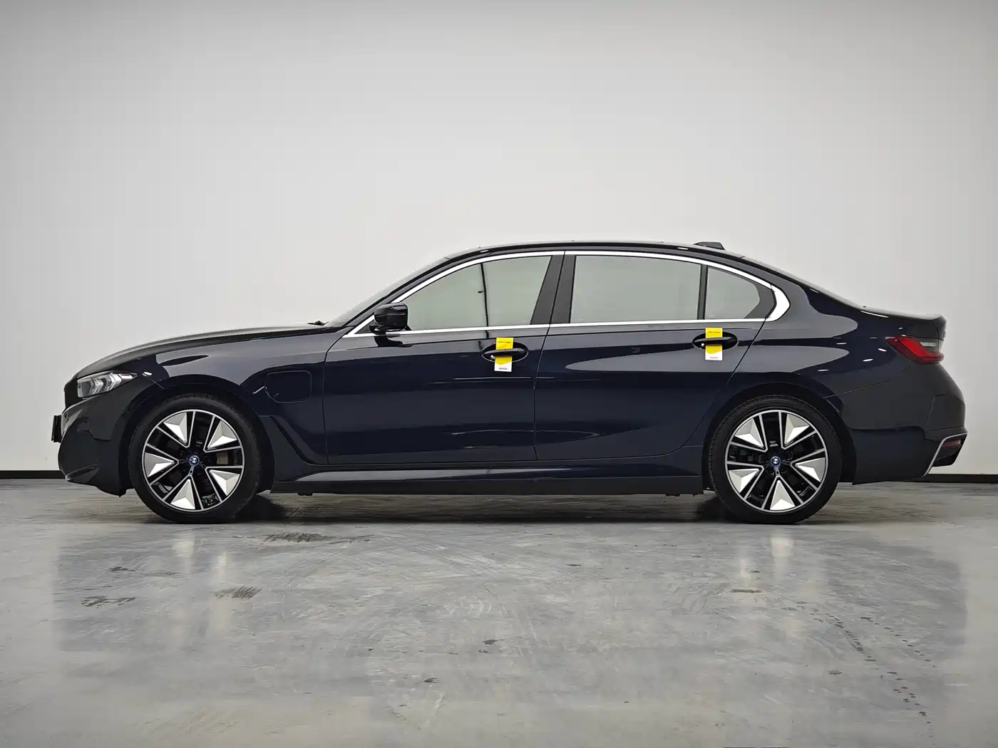 BMW i3 2022 eDrive 35 L фото 8