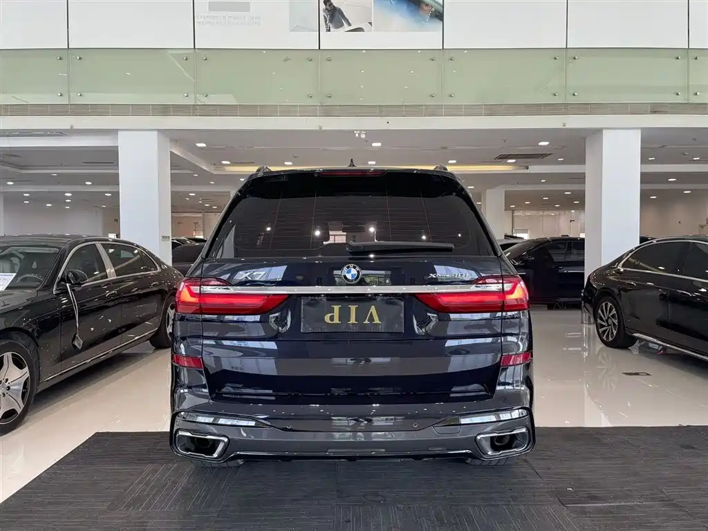 BMW X7 2019 xDrive40i Executive M Sport Package фото 8