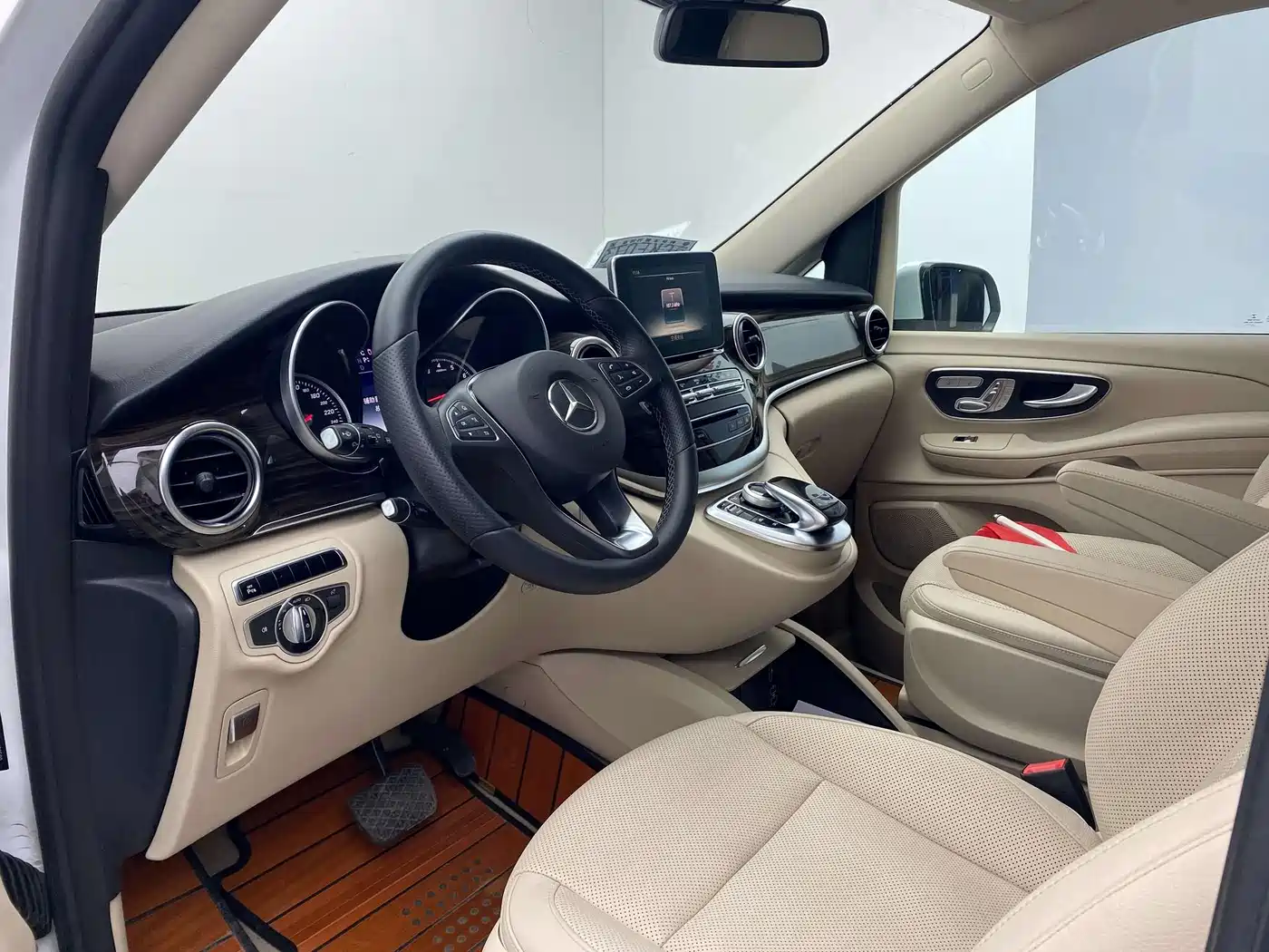 Mercedes-Benz V-Class 2016 V 260 Navigator фото 15