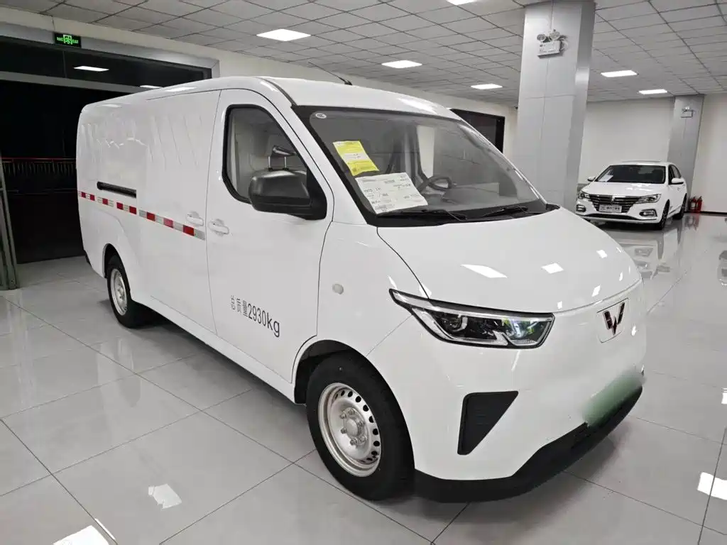 Wuling Motors Wuling Yangguang 2026 2024 300km Practical Enclosed Window Version 60kW