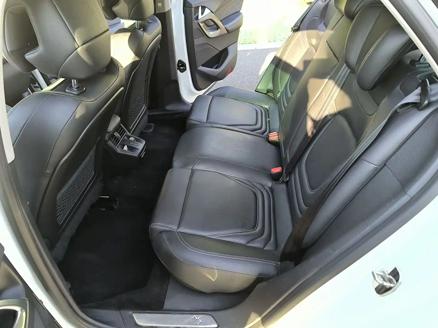 DS 5 2014 1.6T Luxury THP160 фото 8