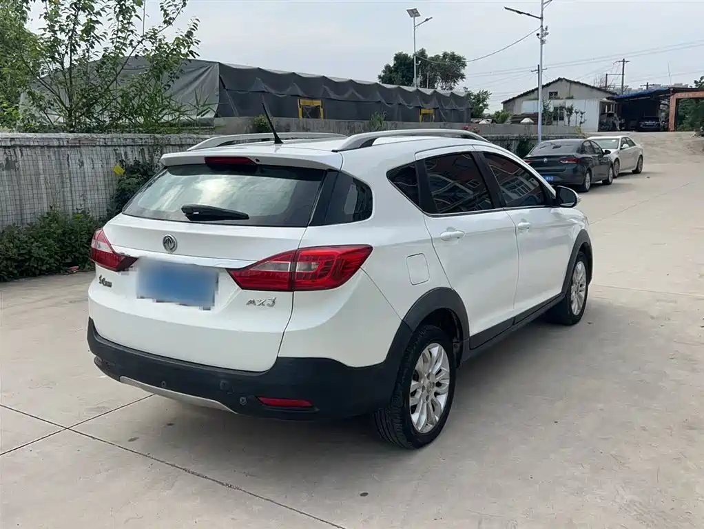 Dongfeng Aeolus Dongfeng Fengshen AX3 2016 2016 1.5L Automatic Trendy Cool Edition