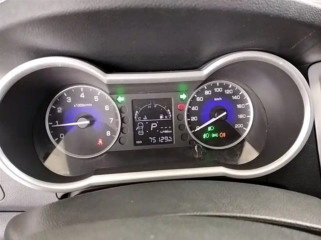 Dongfeng Aeolus Dongfeng Fengshen AX3 2016 2016 1.5L Automatic Trendy Cool Edition