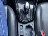 Photo 13 - Jetta VS5