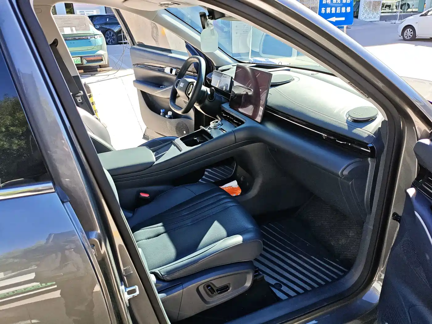 Photo 10 - Geely Galaxy Galaxy E5