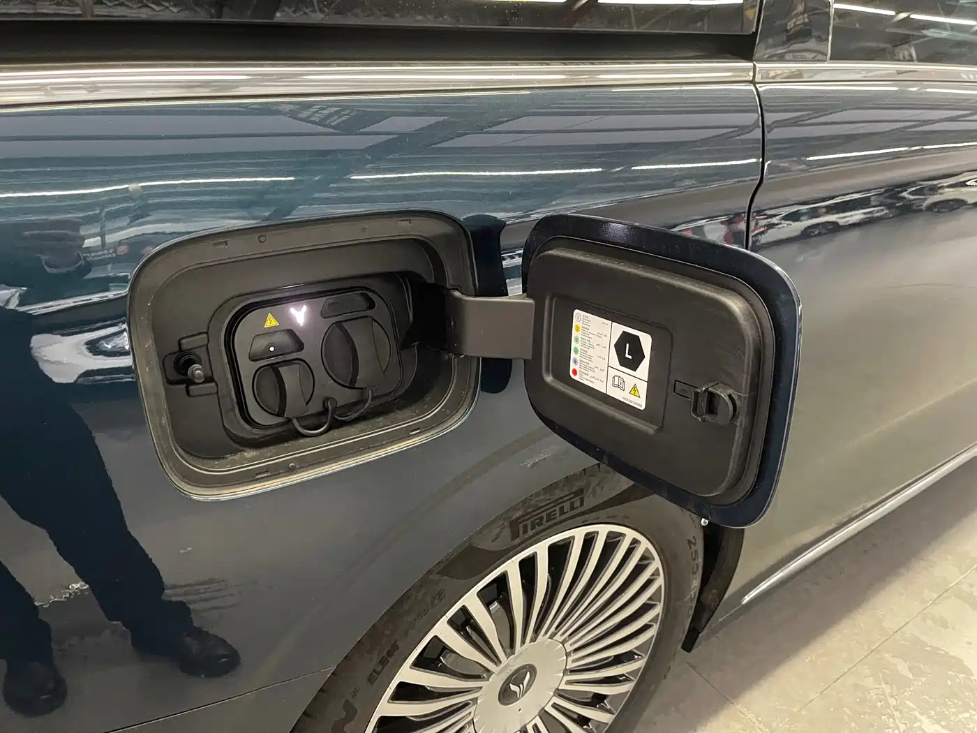Voyah Dreamer 2025 2025 PHEV AWD Flagship Qian Kun Edition
