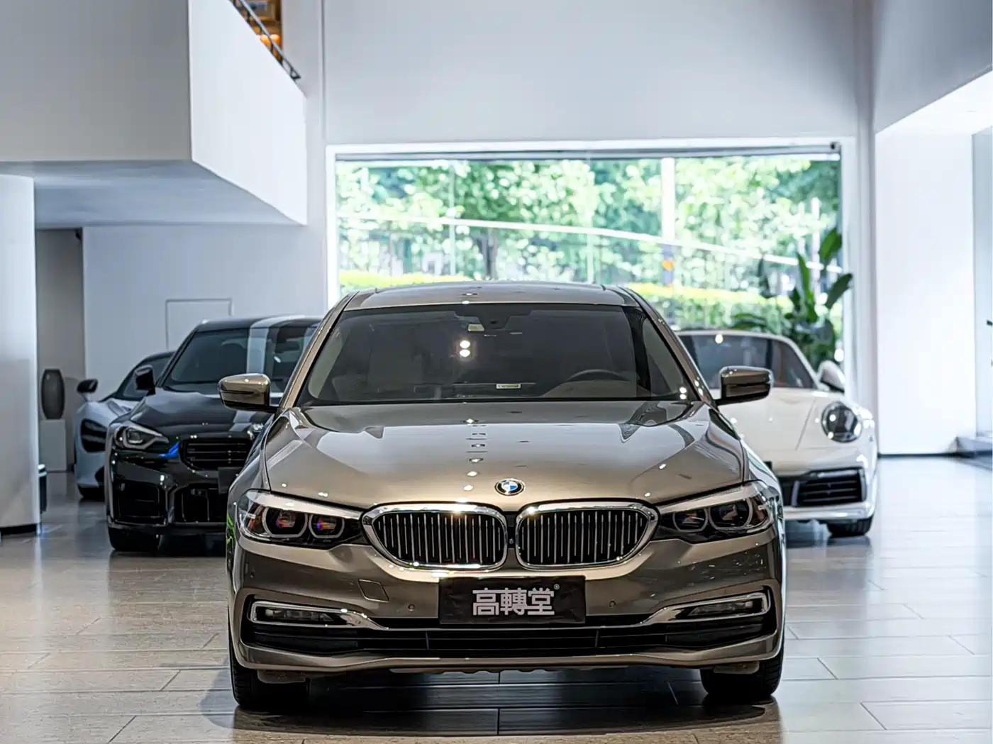 BMW 5 Series 2018 540Li Executive Version фото 2