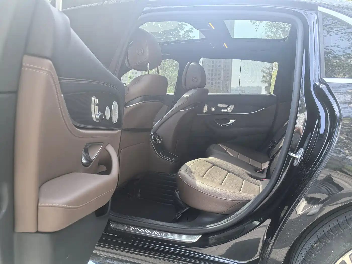 Mercedes-Benz E-Class 2021 E 300 L Sport Luxury Edition фото 7