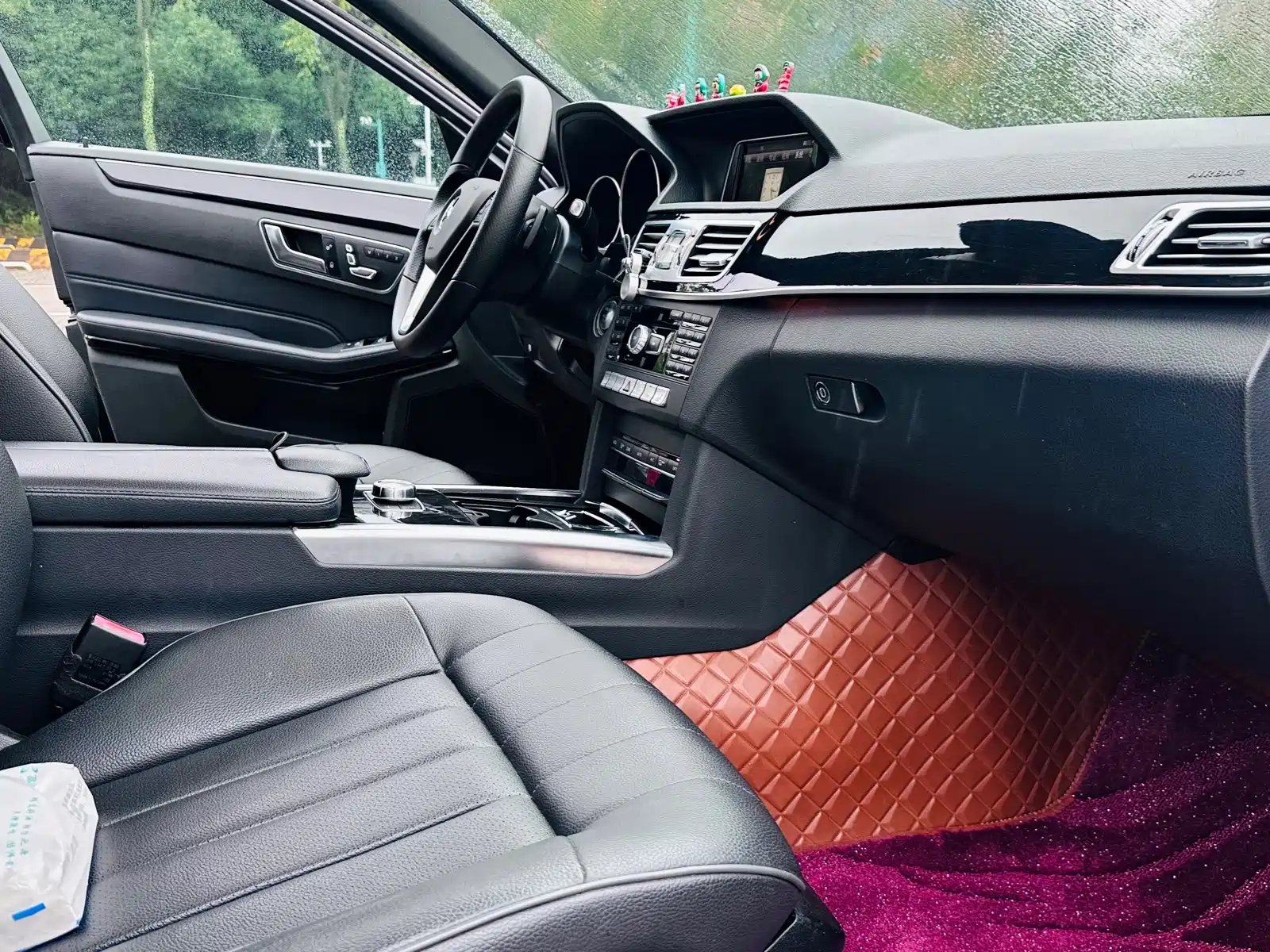 Фото 6 - Mercedes-Benz E-Class