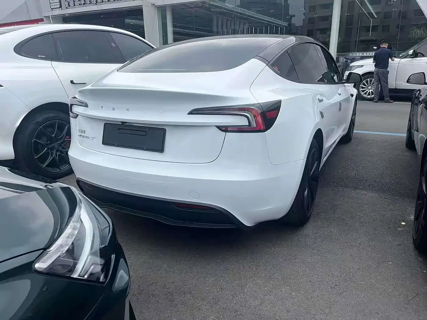 Фото 7 - Tesla Model 3