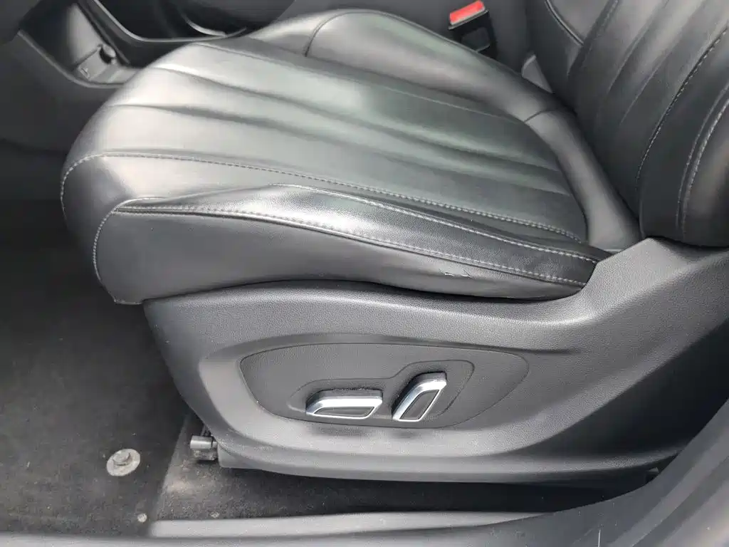 Roewe RX5 MAX 2021 2021 Supreme Series 300TGI Auto Smart Cabin Edition