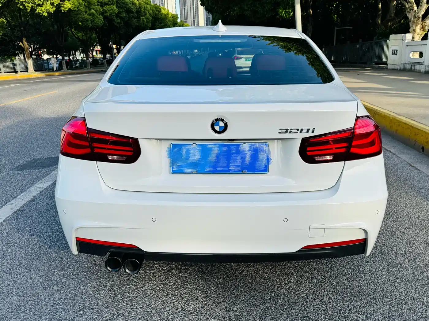 BMW 3 Series 2019 320i M Sport Black Night Edition фото 10