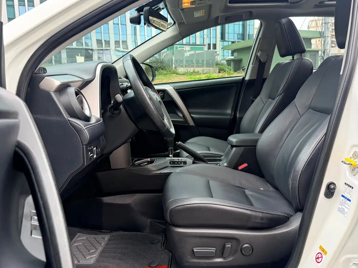 Toyota RAV4 Rongfang 2016 2.5L Automatic 4WD Elite фото 9