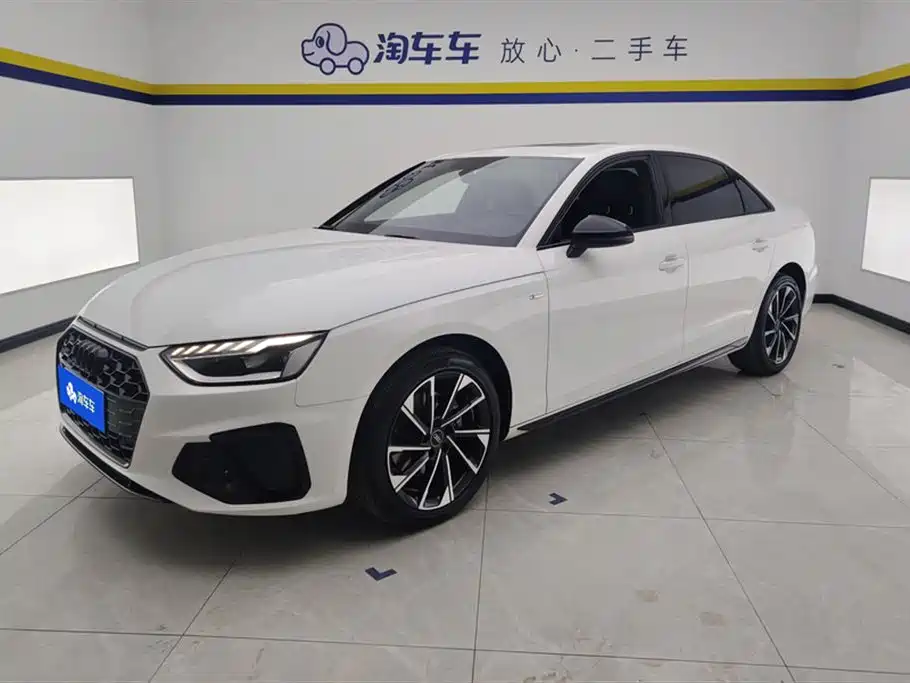 Audi A4L 2023 40 TFSI Luxury Sport
