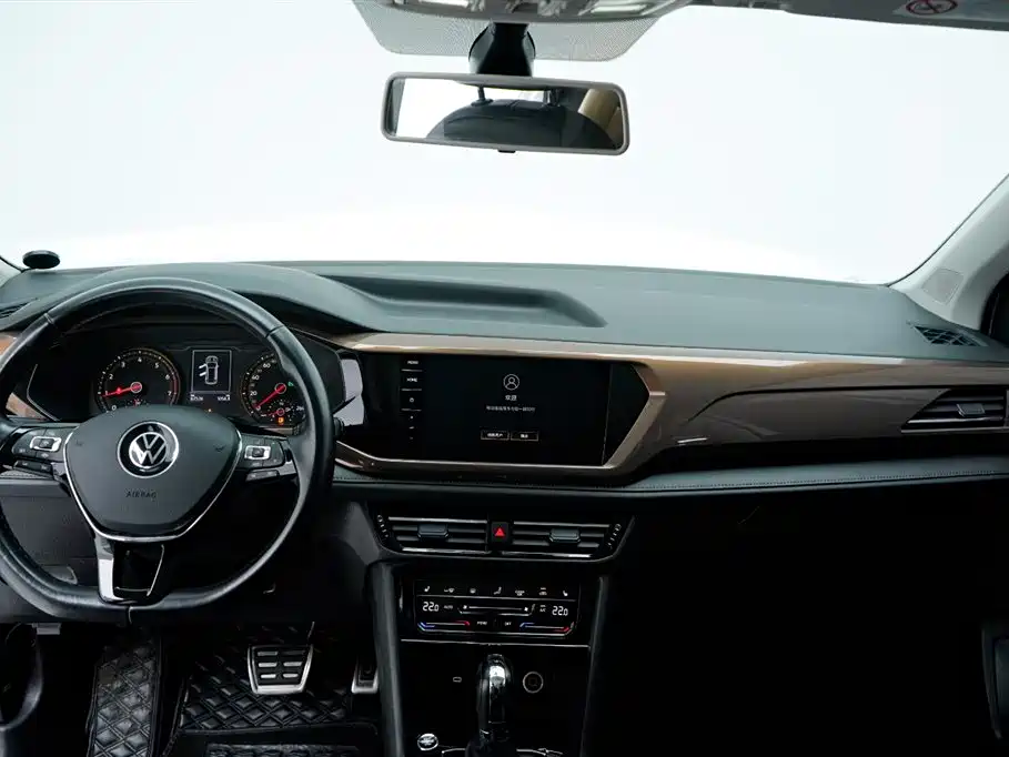 Volkswagen Tharu 2021 330TSI 4WD Luxury Plus фото 2