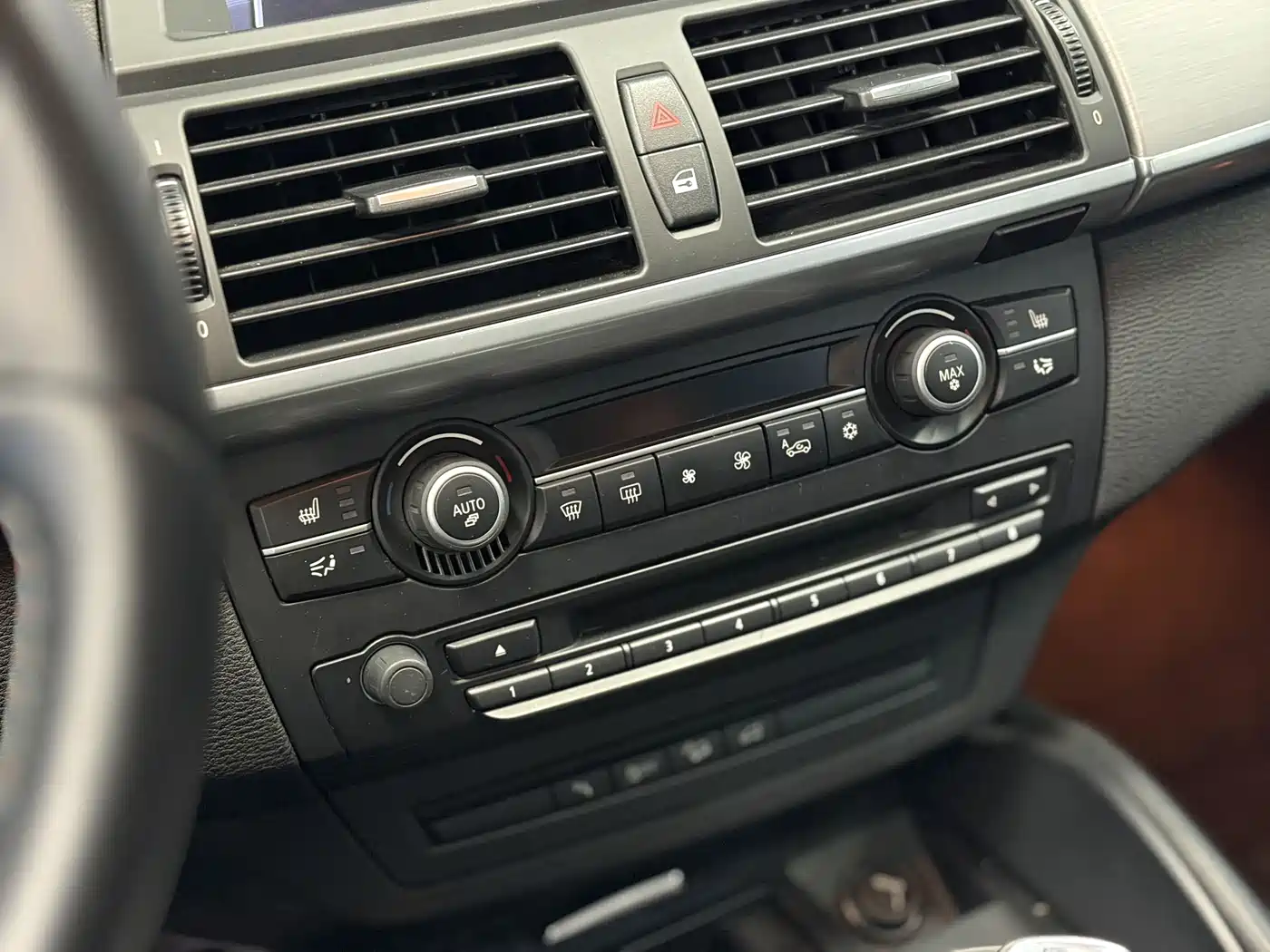BMW X5 M 2010 X5 M фото 15