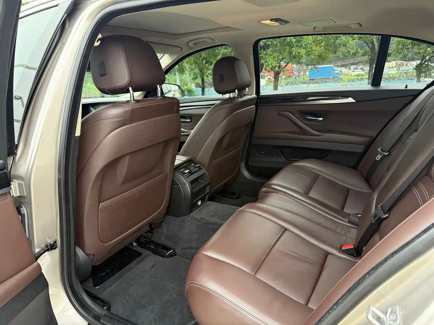 BMW 5 Series 2014 525Li Luxury Design Package фото 6