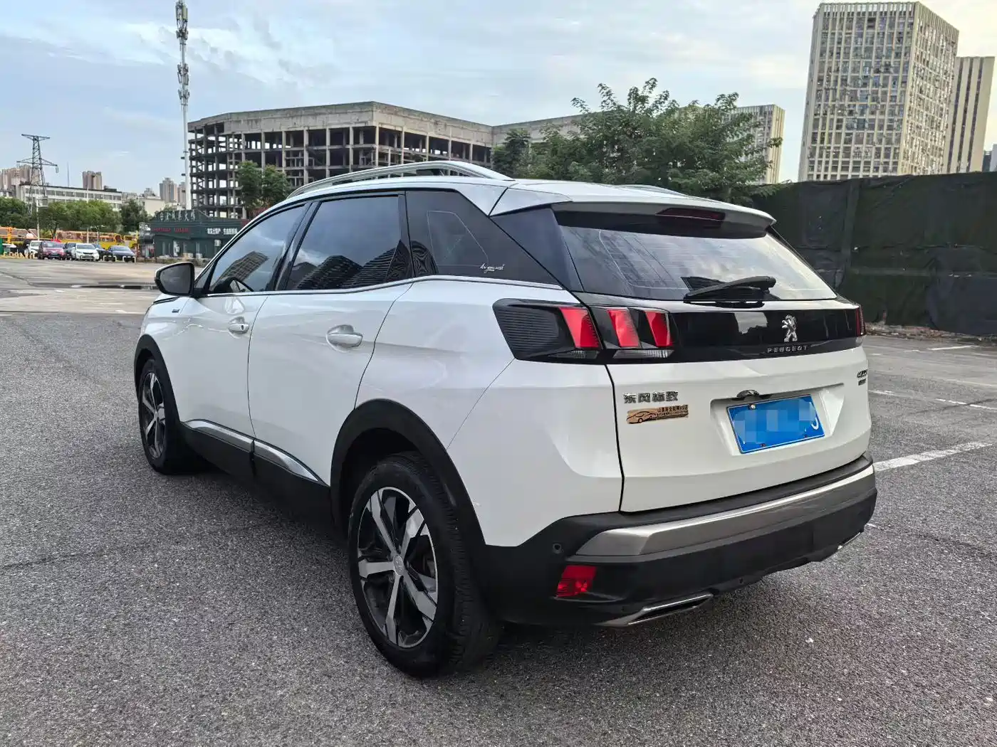 Фото 24 - Geely Vision X3