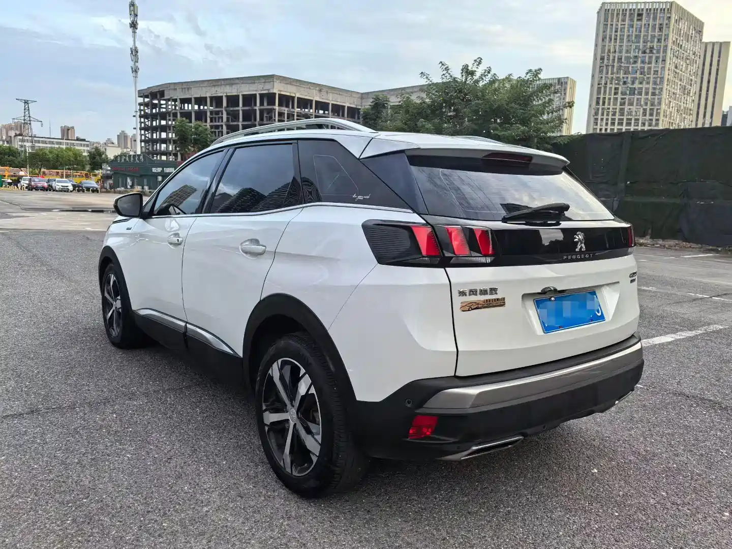 Фото 24 - Geely Vision X3