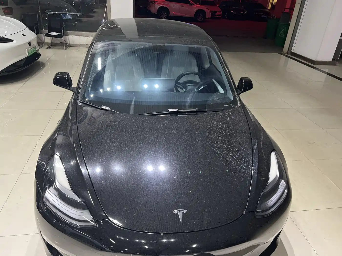TESLA MODEL 3