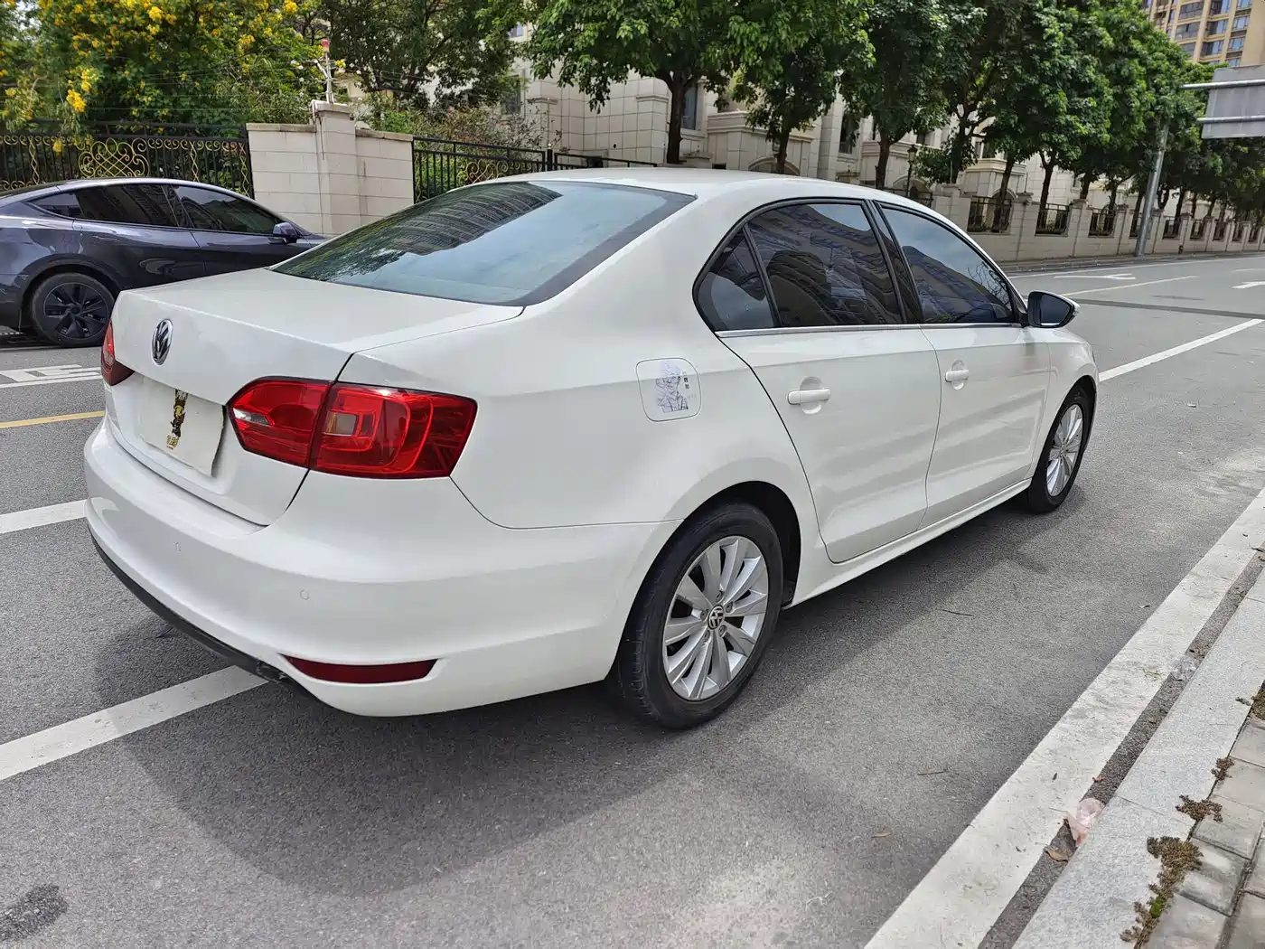 Volkswagen Sagitar 2014 Facelift 1.6L Automatic Comfort фото 7