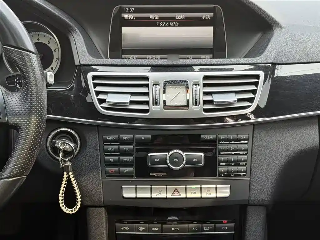 Mercedes-Benz E-Class 2014 Facelift E 260 L Sport фото 14