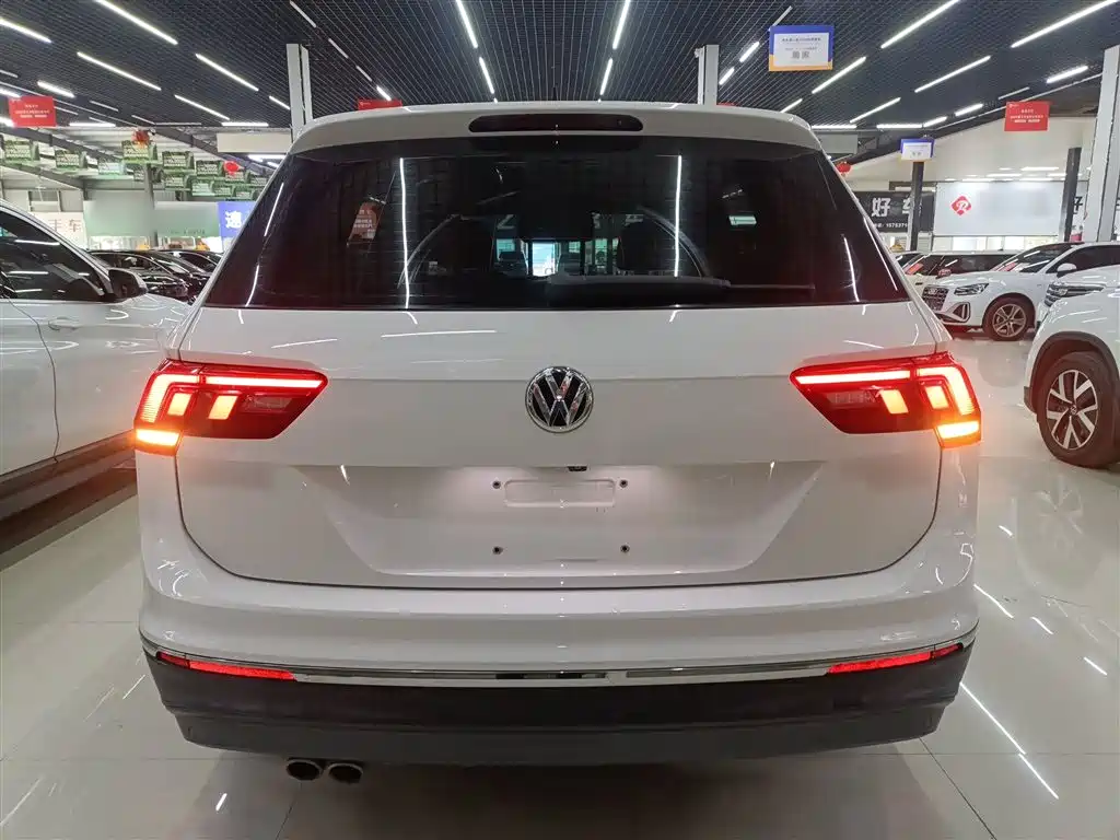 Volkswagen Tiguan L 2019 Facelift 330TSI Auto 2WD Smart Luxury China VI фото 6