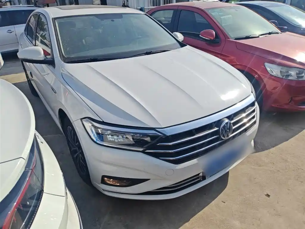 VOLKSWAGEN SAGITAR