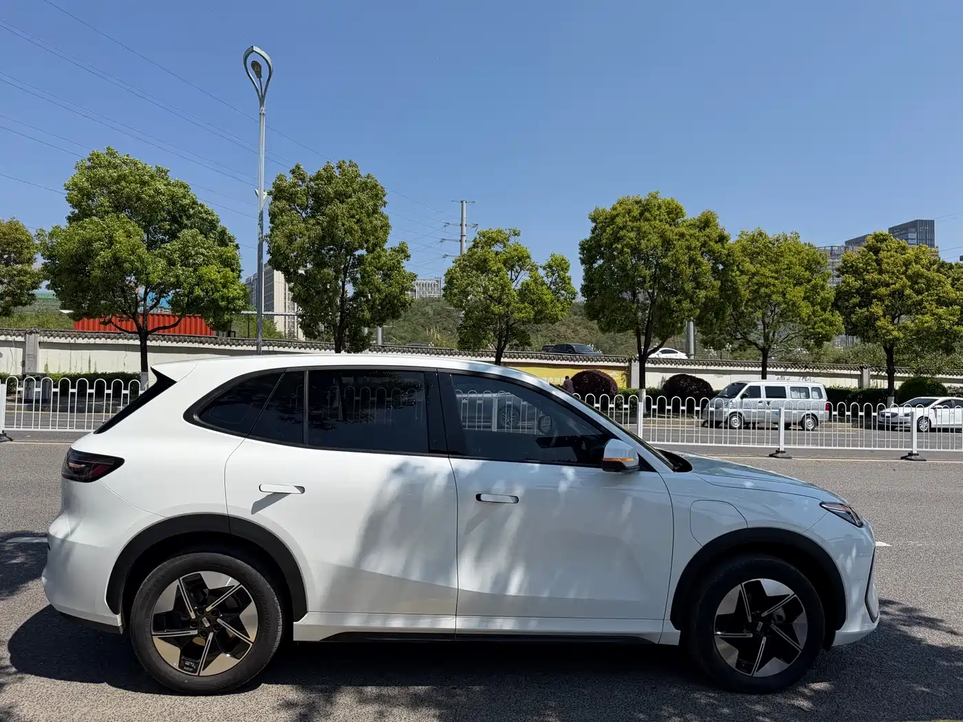 GEELY GALAXY GALAXY E5