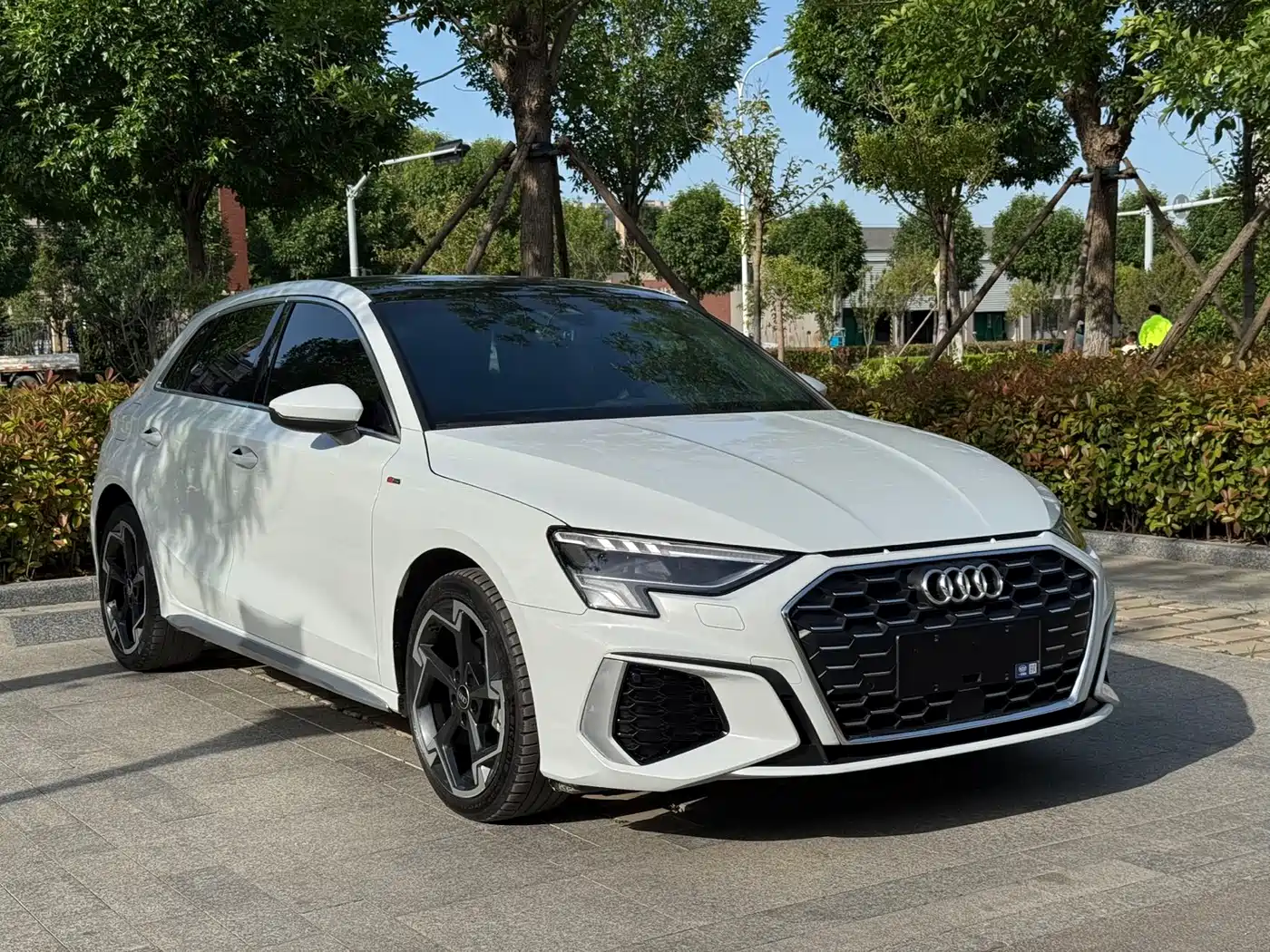 Audi A3 2023 Facelift Sportback 35 TFSI Luxury Sport фото 4