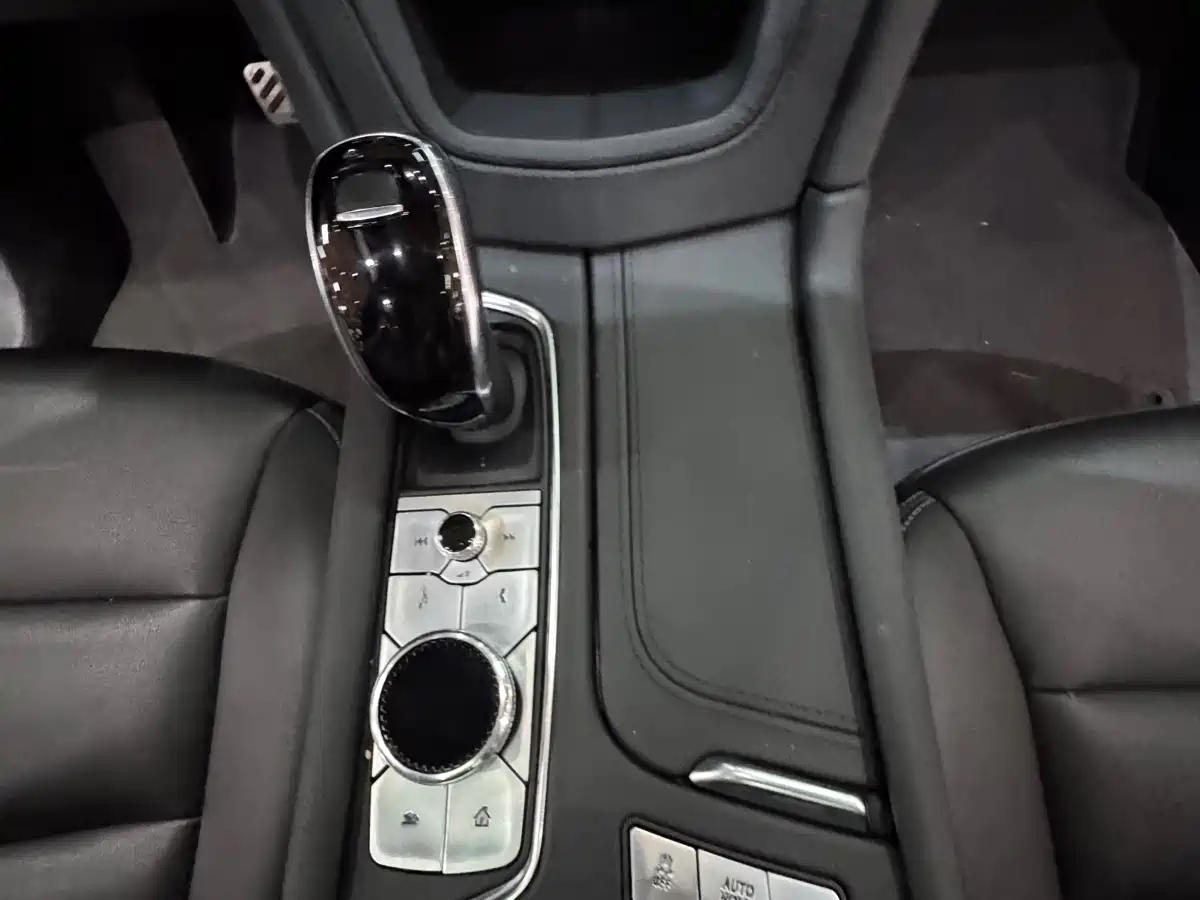 Cadillac XT5 2022 2.0T 2WD Luxury фото 23