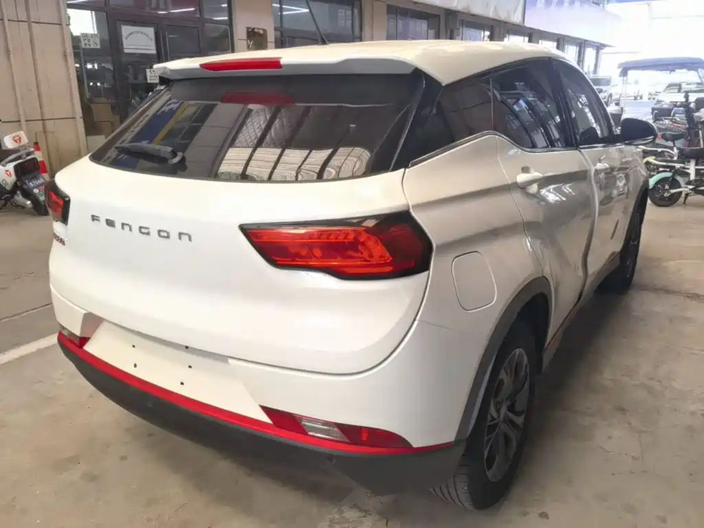 Dongfeng Fengguang Fengon 500 2023 2022 1.5T CVT Comfort Edition