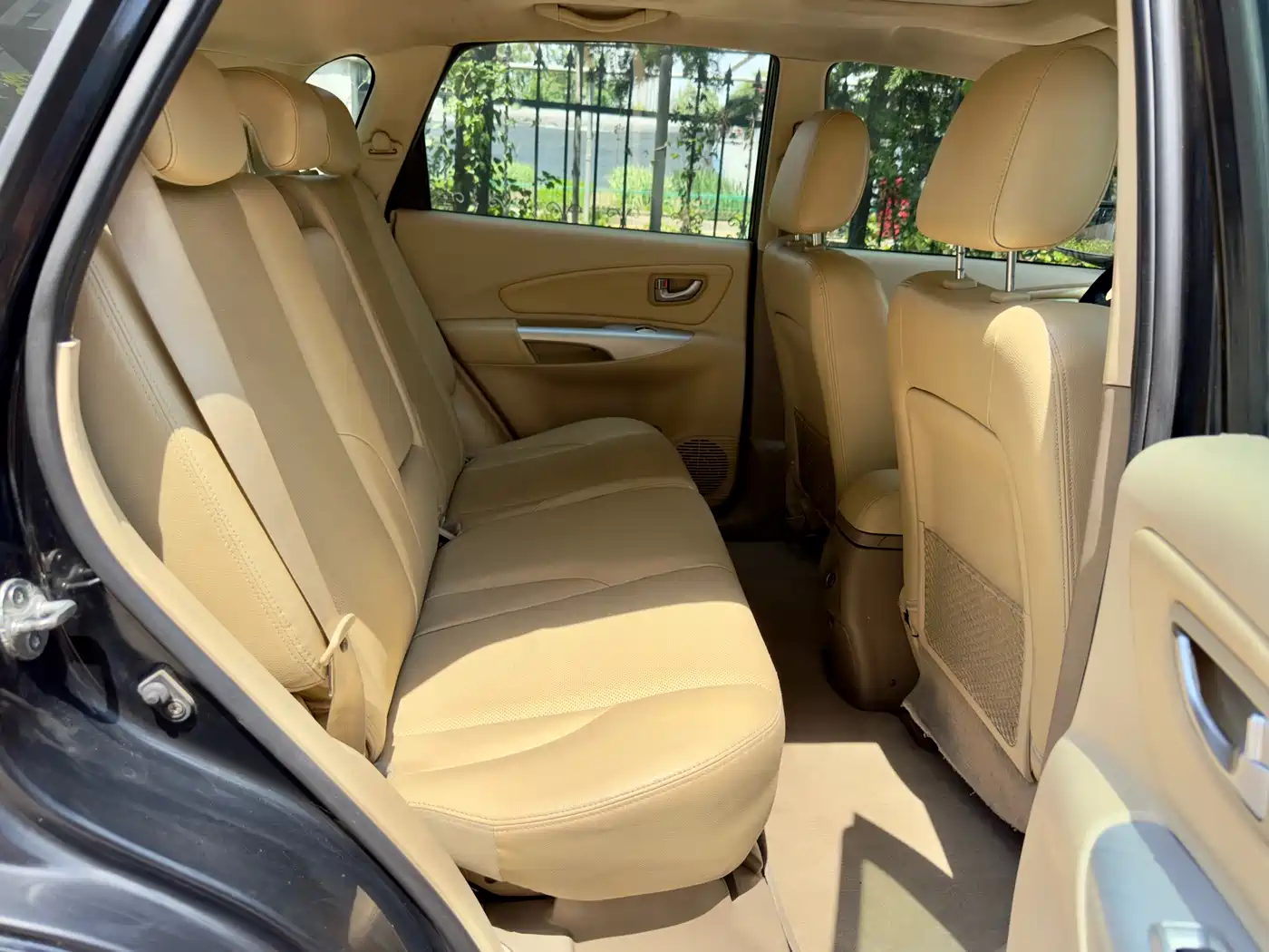 Hyundai Tucson 2013 2.0L Automatic 2WD Comfort фото 17