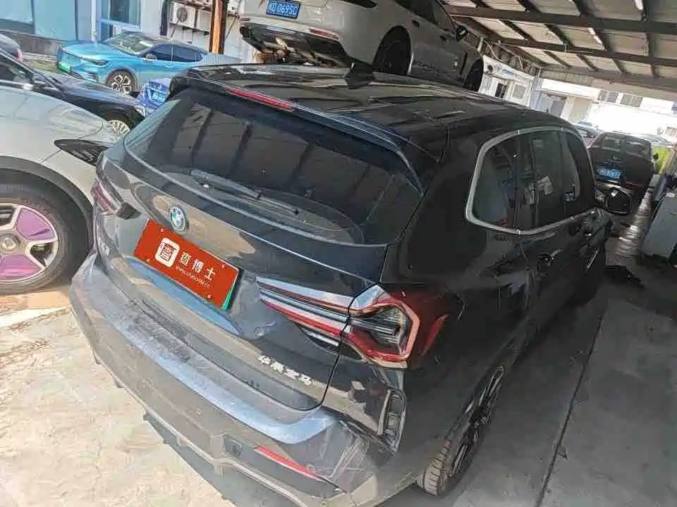 Фото 6 - BMW iX3