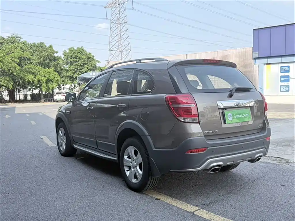 Chevrolet Captiva 2017 2.4L 2WD Luxury Edition 7-Seater фото 11
