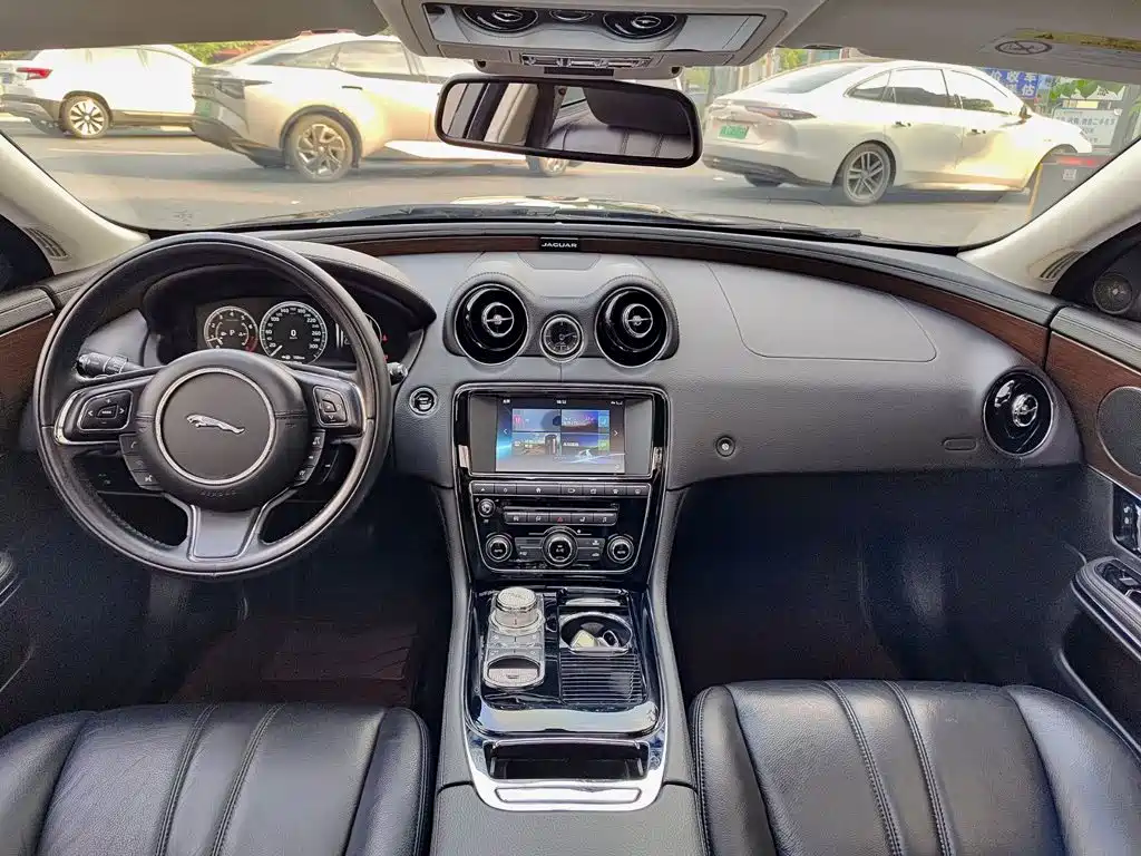 Jaguar XJ 2016 2016 XJL 3.0 SC 2WD Elegance Business Edition
