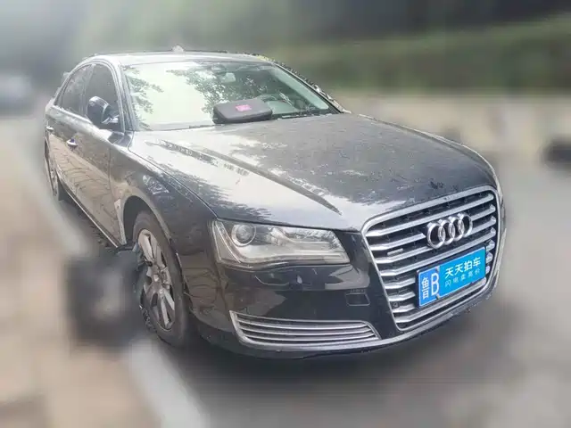 Audi A8 2012 A8L 45 TFSI quattro Comfort — фото 3