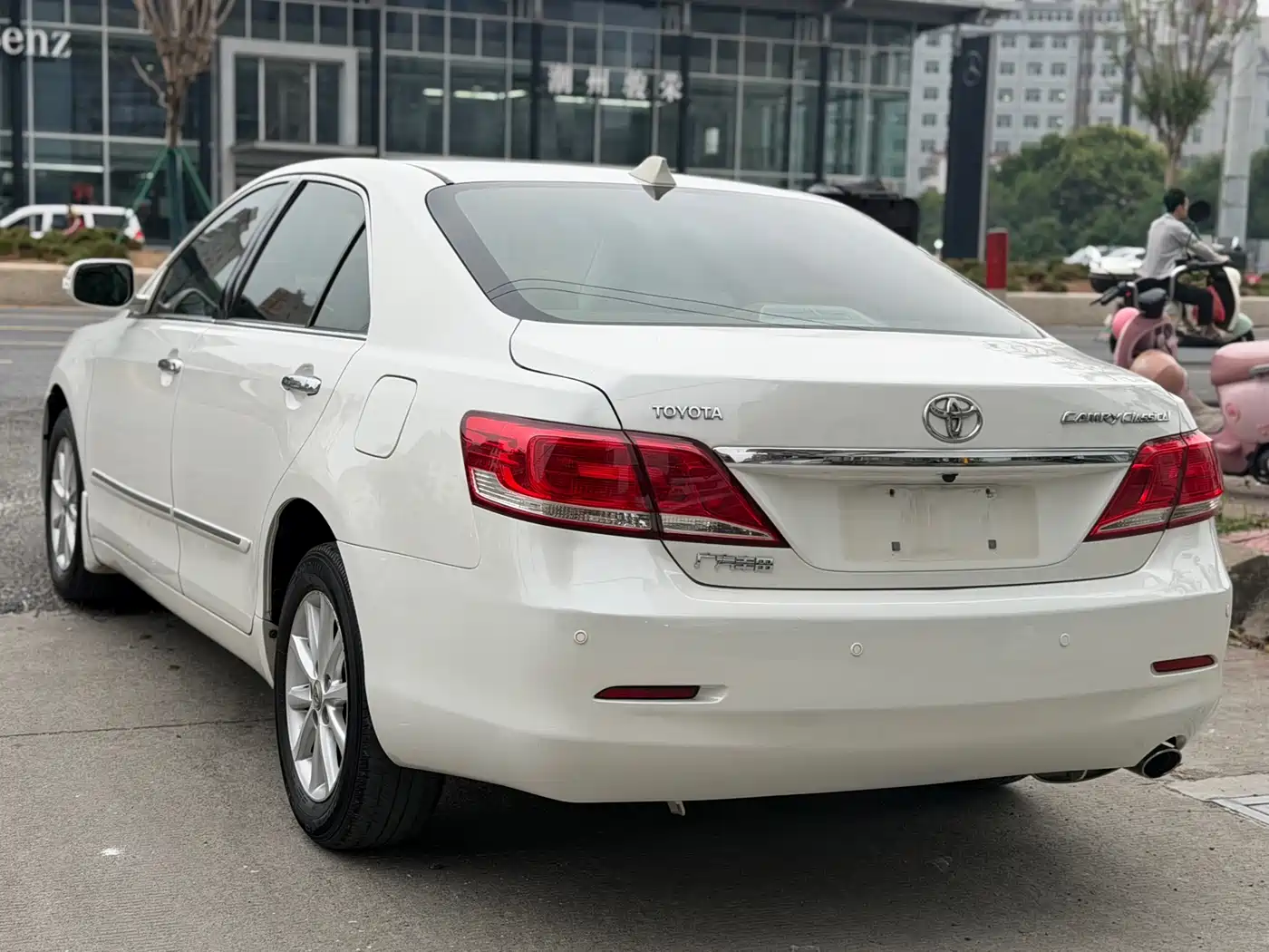 Toyota Camry 2013 200G Classic Luxury Edition фото 16