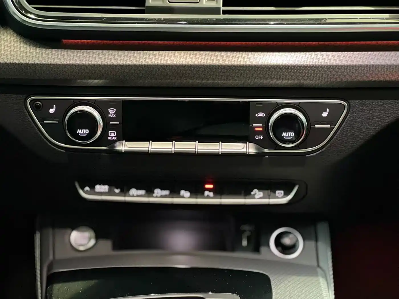 Audi Q5L 2022 Facelift 45T Luxury Dynamic фото 24