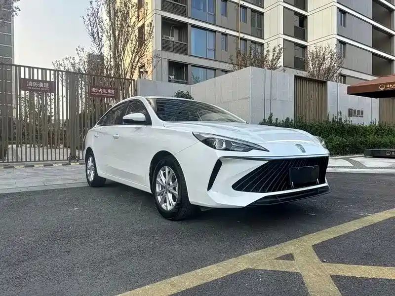 Photo 3 - Roewe i5
