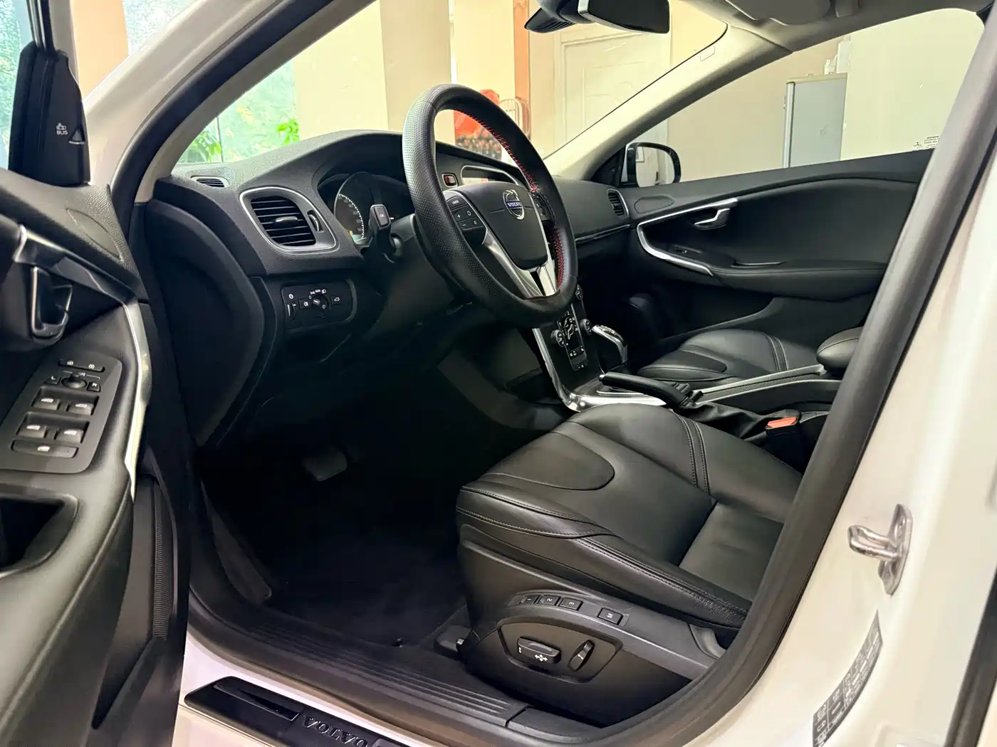 Volvo V40 2014 2014 T5 Intelligent Premium