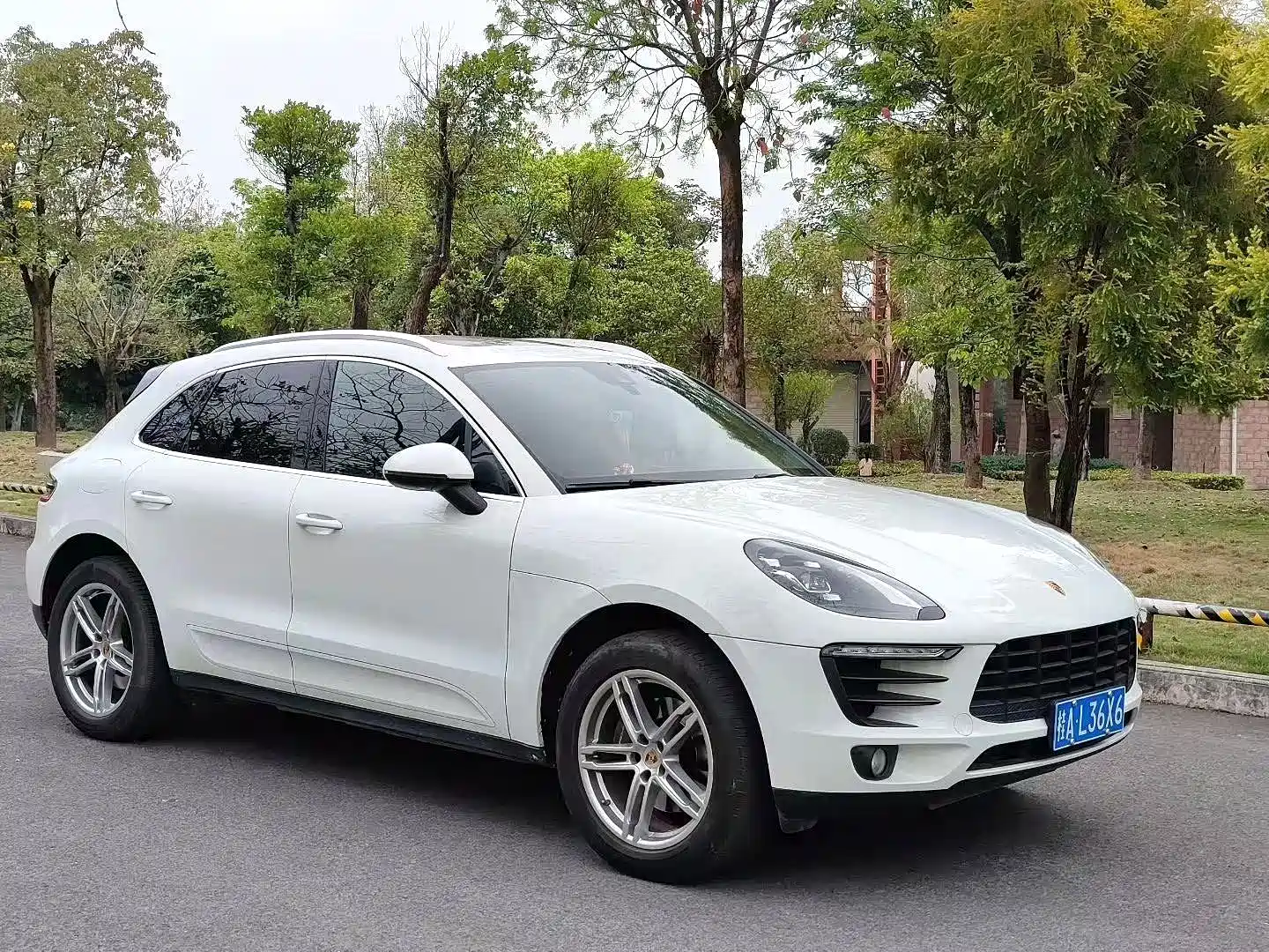 Фото 3 - Porsche Macan