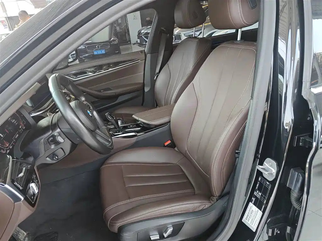 BMW 5 Series 2020 525Li M Sport Package фото 11