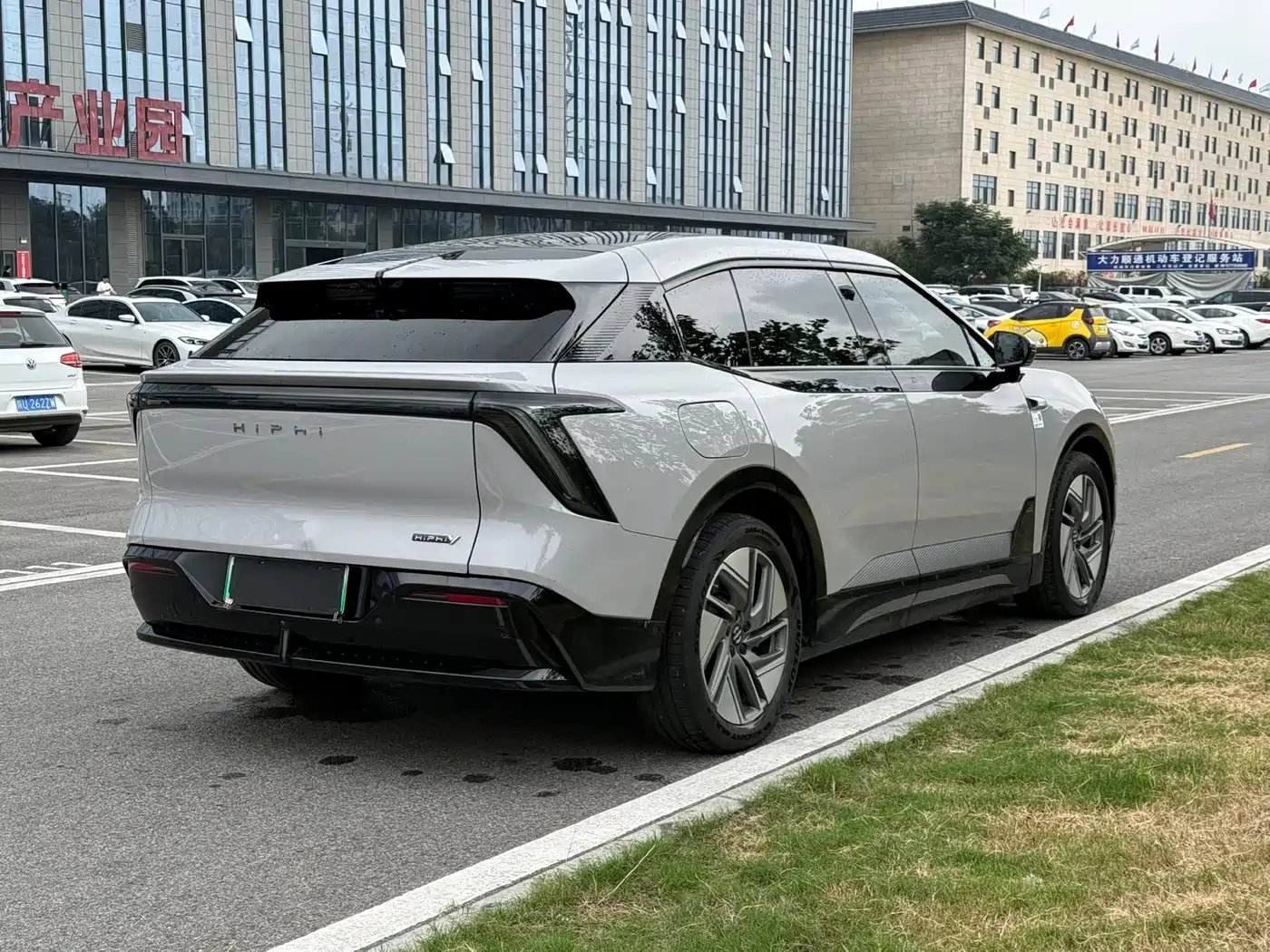 HiPhi Y 2023 2023 560km Pioneer Edition